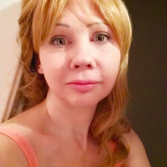 Meet the Posher, Noëlle 😊 ( I 💓 OFFERS!) - Picture 12 of 16